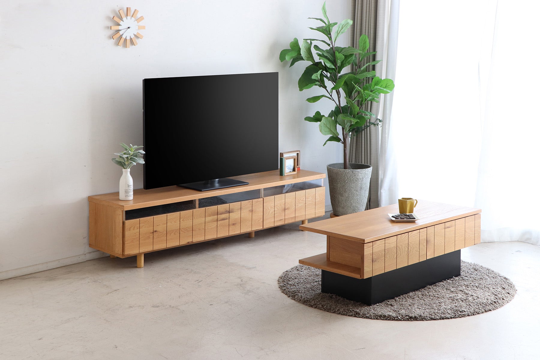 テレビボード